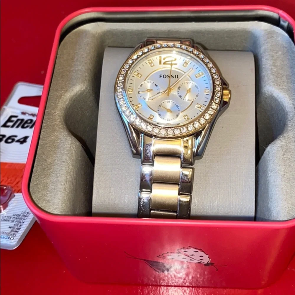 07:07  Fossil Stainless Steel Two Tone Bracelet Watch